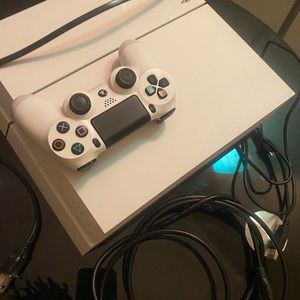 PLAYSTATION 4 (old gen)